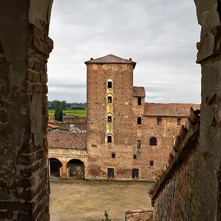 Castello Beccaria Pieve del Cairo